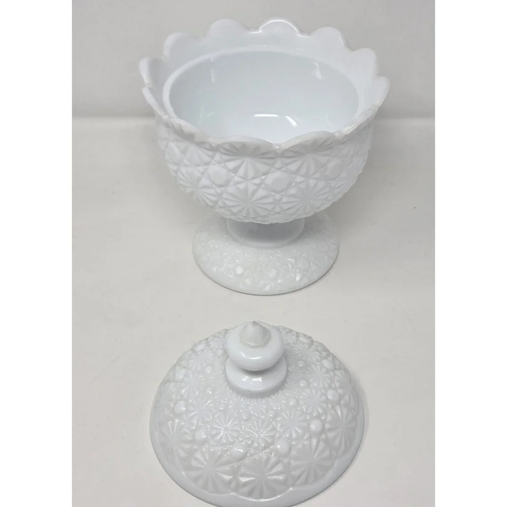 Vtg Fenton Milk Glass-Daisy & Button Pattern Lidded Candy Dish Ice Bucket